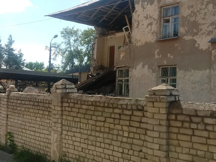 Спасали спасателей: в Дзержинске рухнуло здание МЧС (ФОТО)