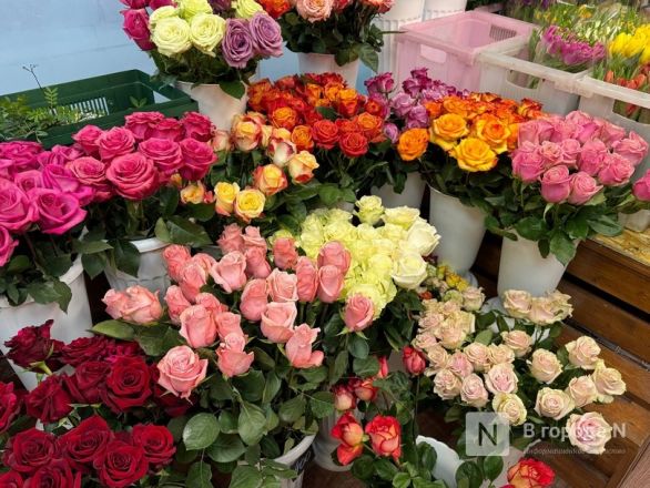 Мужчины, готовьтесь. Рассказываем, сколько стоят цветы к 8 марта в Нижнем Новгороде - фото 21