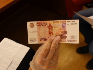Нижегородец расплатился поддельными банкнотами почти на 100 тысяч рублей