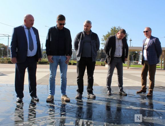 Благоустройство площади у Автозаводского универмага завершено в Нижнем Новгороде - фото 45