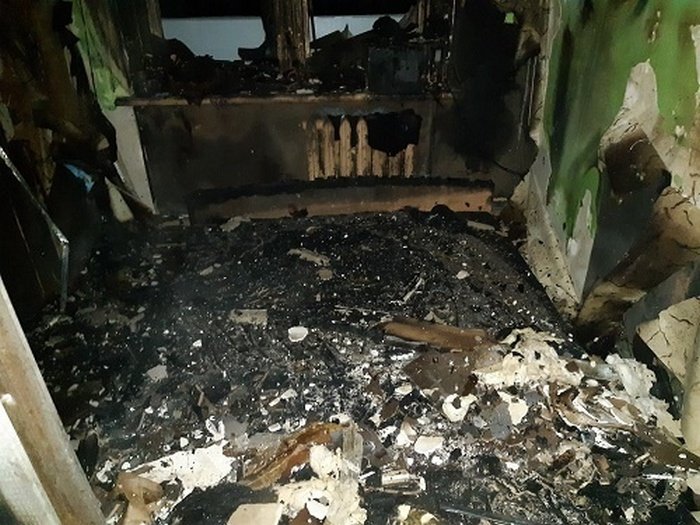 Человек погиб во время пожара в многоквартирном доме в Дзержинске - фото 1
