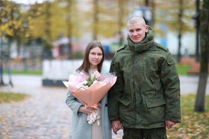 Мобилизованный житель Шаранги поженился в Брянской области - фото 1