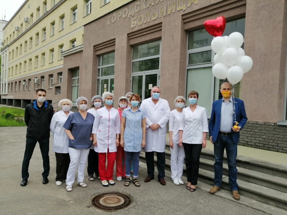 Нижегородским врачам салоны красоты подарили сертификаты на бесплатное обслуживание до конца года