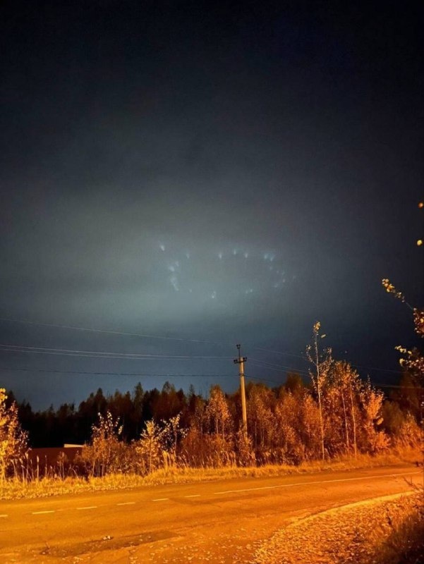 Яркое свечение в небе напугало нижегородцев ночью 11 октября - фото 1