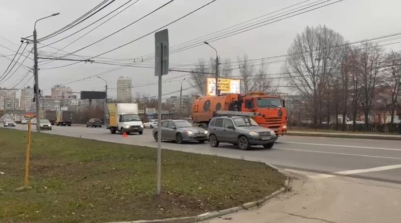 Нижегородец попал под колеса машины во время ссоры с другим водителем - фото 1