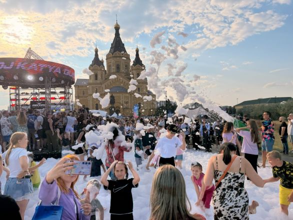 Первый, мощный, грандиозный: как прошел VK Fest в Нижнем Новгороде — репортаж - фото 79