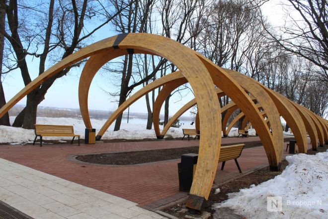 Трещит по швам: как выглядит центр Нижнего Новгорода после аномальной зимы — фоторепортаж - фото 78