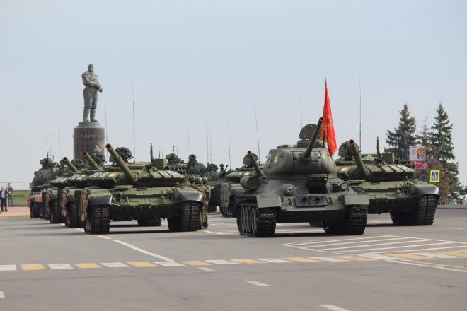 В Нижнем Новгороде состоялся парад в честь 74-й годовщины Победы - фото 11