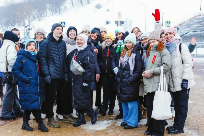 Более 1 000 нижегородцев приняли участие о фешмобе в честь юбилея Чкалова - фото 2