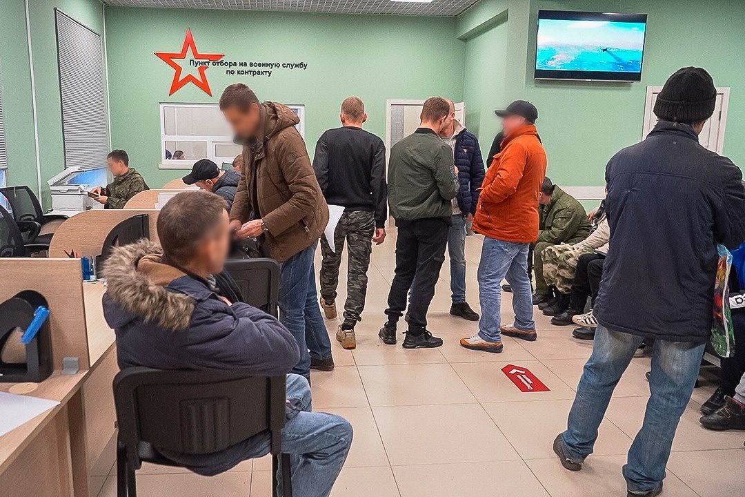 Очередная группа нижегородских добровольцев отправилась на СВО - фото 1