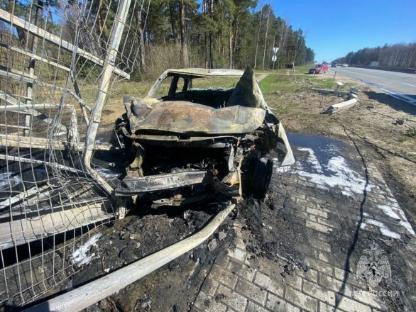 Жесткое ДТП с пожаром произошло на трассе М-7 в Нижегородской области - фото 4