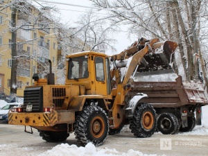 Более 300 машин убирают снег на нижегородских улицах