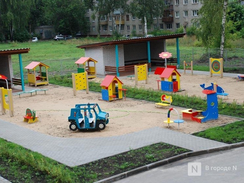 Нижегородцам пообещали новый асфальт у детсадов и школ