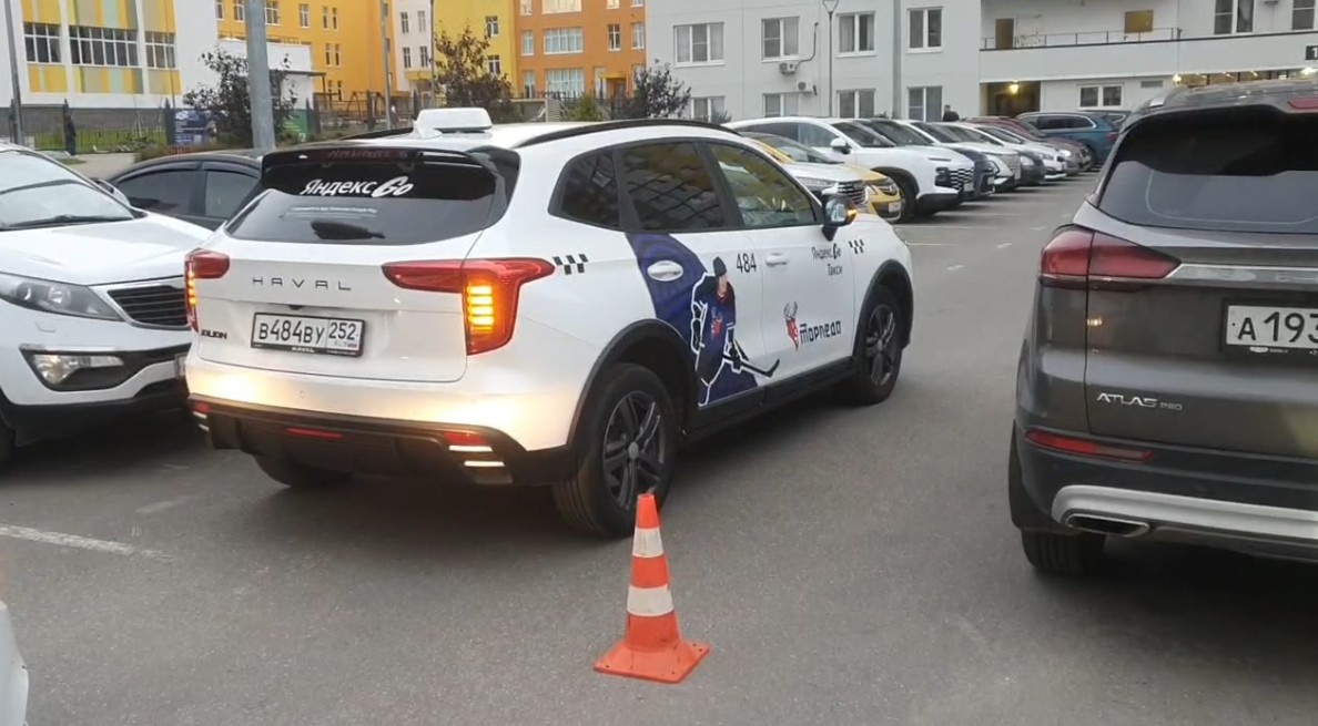 Таксист сбил трехлетнюю девочку в Нижнем Новгороде - фото 1