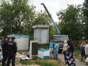 Более ста незаконных продуктовых киосков демонтировали в Сормовском районе