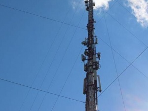 В Нижнем Новгороде продолжаются работы по покраске радиомачты