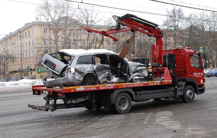 Разбитые автомобили напомнят нижегородцам о самых опасных участках дорог - фото 38