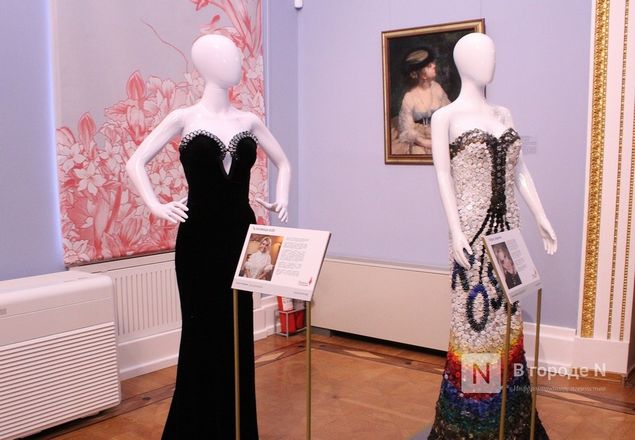 О чем рассказали платья: выставка костюмов с историей проходит в Нижнем Новгороде - фото 10