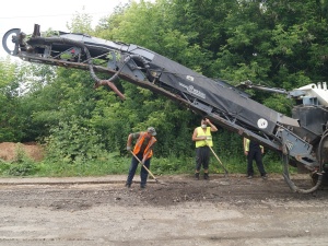 После присоединения к Нижнему Новгороду, в Новинках начали ремонтировать дороги
