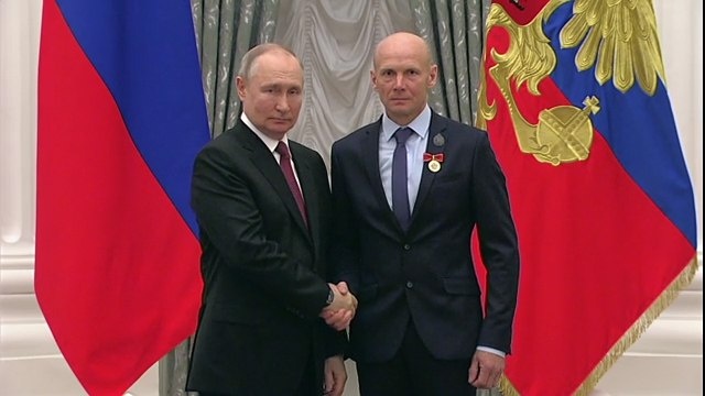 Путин вручил награду нижегородскому спасателю - фото 1