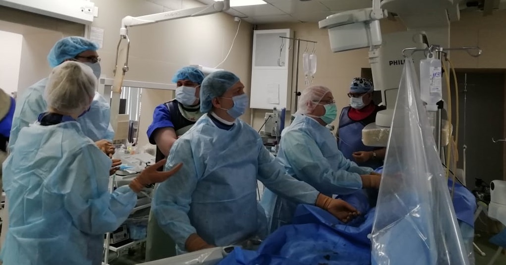Операция с имплантацией сеточки-ловушки тромбов впервые проведена в нижегородской кардиохирургической больнице имени Королева - фото 1