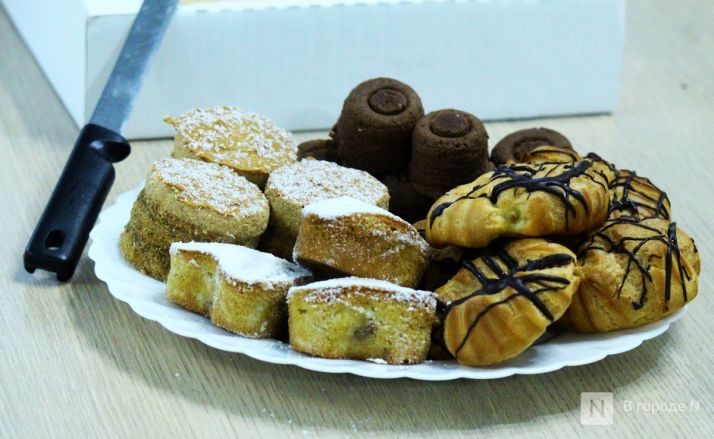 Танк-мангал и деревянные иконы: фоторепортаж с новой выставки от заключенных в Нижнем Новгороде - фото 135