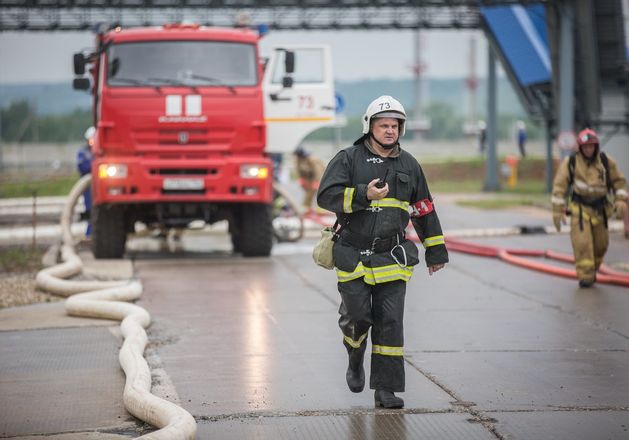 Учебное тушение пожара на нефтехранилище прошло в Кстовском районе - фото 8