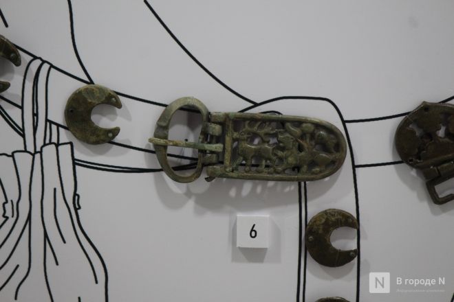 Монеты, украшения и боевые топоры: фоторепортаж с выставки археологических находок в Нижнем Новгороде - фото 97