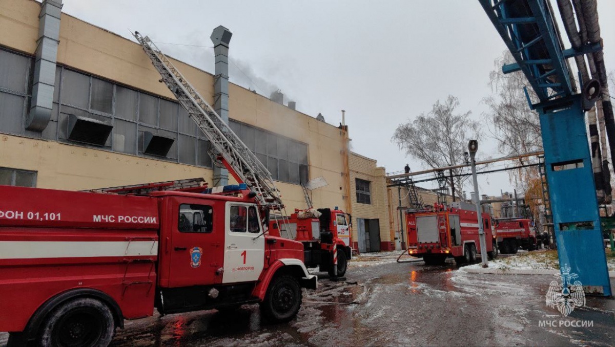 Пожар вспыхнул на заводе &laquo;Гидромаш&raquo; в Нижнем Новгороде - фото 1