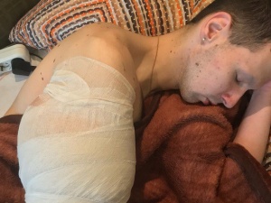 «Остается полагаться на Бога»: «руки-базуки» попрощался с поклонниками