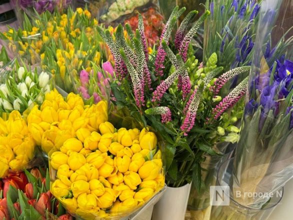 Мужчины, готовьтесь. Рассказываем, сколько стоят цветы к 8 марта в Нижнем Новгороде - фото 11