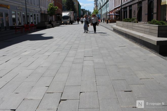 Опасные лестницы и разбитая брусчатка: что не успели отремонтировать  в Нижем Новгороде после зимы - фото 51