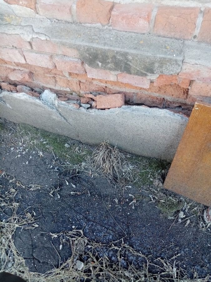 Разрушающийся цоколь дома в Кстове отремонтируют до конца мая - фото 1