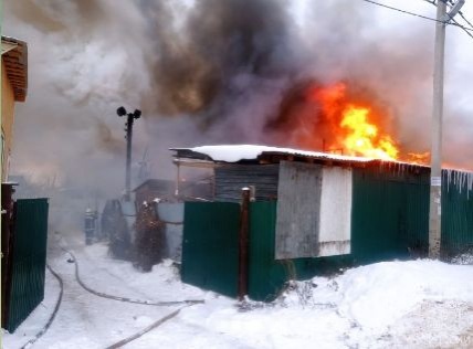 Крупный пожар произошел на Сортировке в Нижнем Новгороде - фото 1