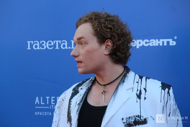 Знаменитости здесь: фоторепортаж с открытия &laquo;Горький fest&raquo; в Нижнем Новгороде - фото 50