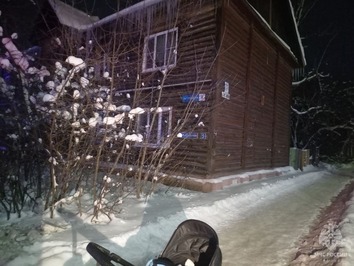 Пожар произошел в многоквартирном доме в Нижнем Новгороде - фото 1