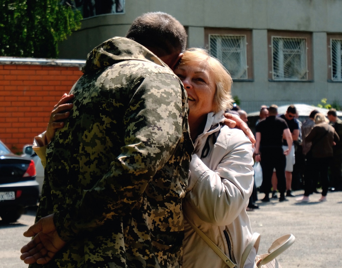 Группа нижегородских добровольцев отправилась в учебный центр для  подготовки к СВО