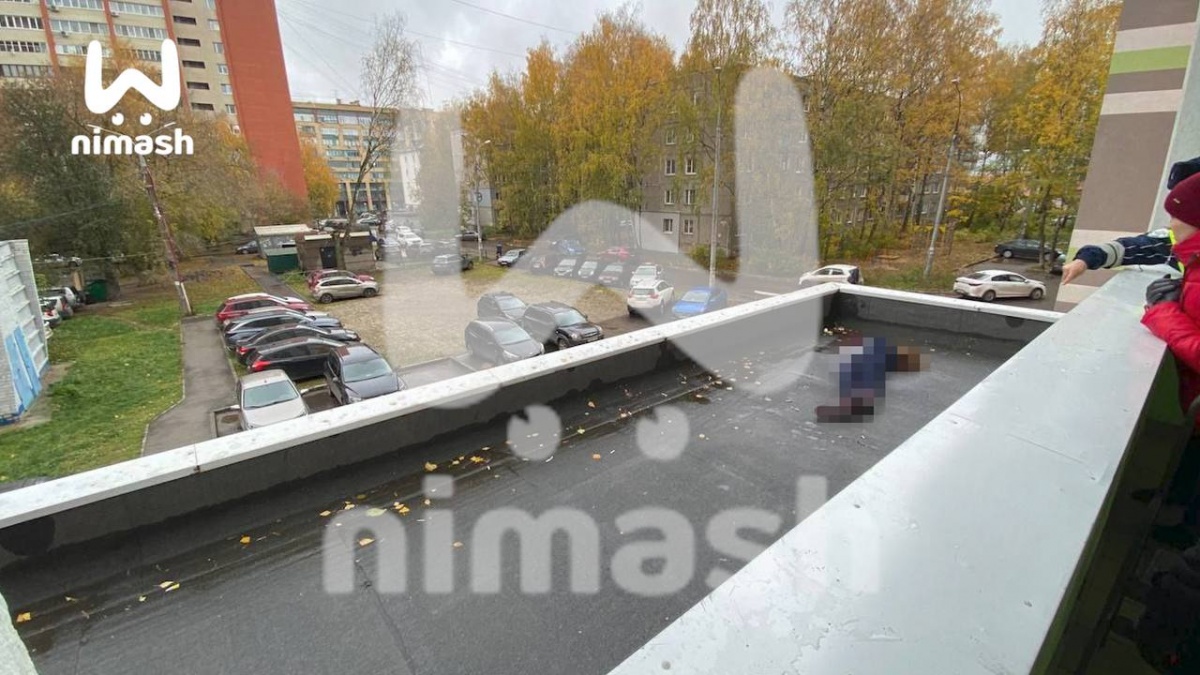 13-летняя девочка выпала из окна тринадцатого этажа дома в Нижнем Новгороде - фото 1